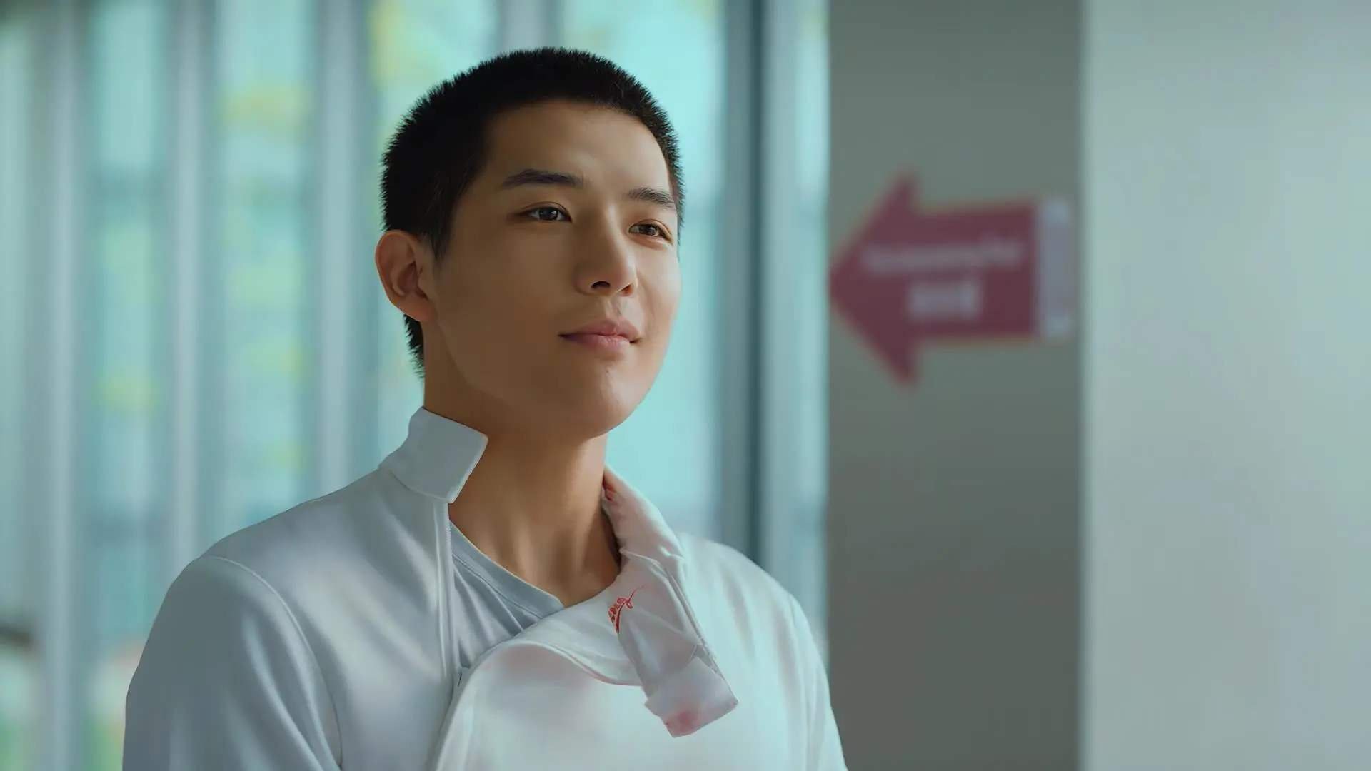 九游娱乐中心-冠军教练谈战术调整 强调防守反击，冠军的战术